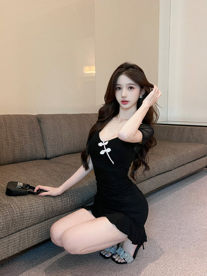 Classical Sheath Ruffles Trimmed Leaf Design Mini Skirt Y2K Party Outfit Black Lace Short Sleeve Short Dress AP1625