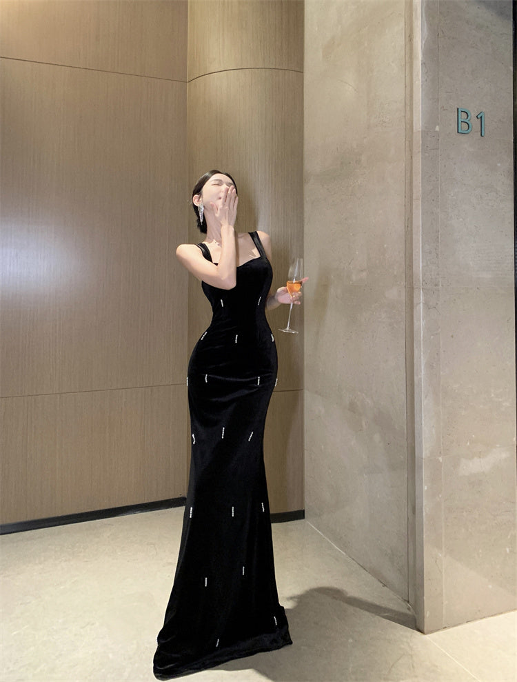 Alluring Sheath Velvet Spaghetti Strap Maxi Dress Elegant Parties Outfit Cinched-Waist Black Long Dress AP1641