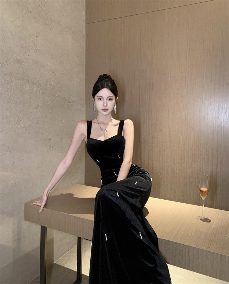 Alluring Sheath Velvet Spaghetti Strap Maxi Dress Elegant Parties Outfit Cinched-Waist Black Long Dress AP1641
