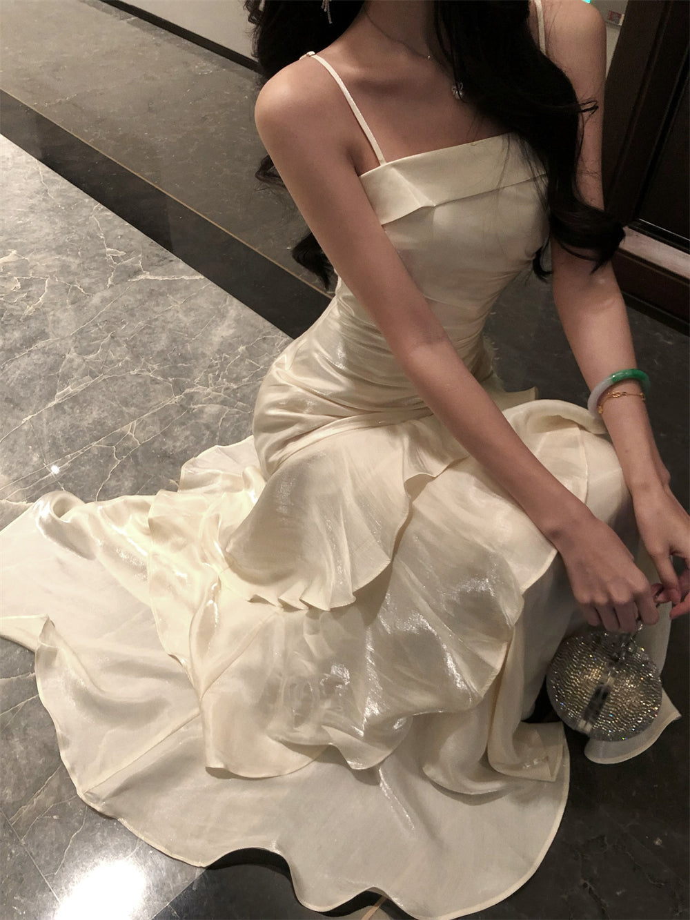 New Fashion Satin Ivory Spaghetti Strap Evening Maxi Dress Elegant Ruched Bodice with Layered Ruffle Long Dress AP1643