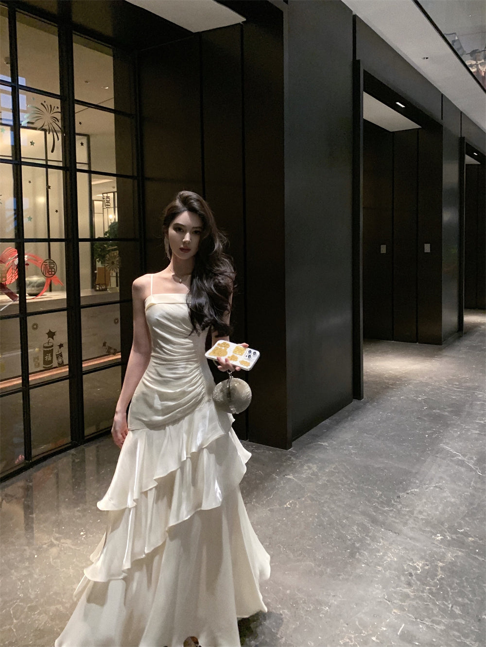 New Fashion Satin Ivory Spaghetti Strap Evening Maxi Dress Elegant Ruched Bodice with Layered Ruffle Long Dress AP1643