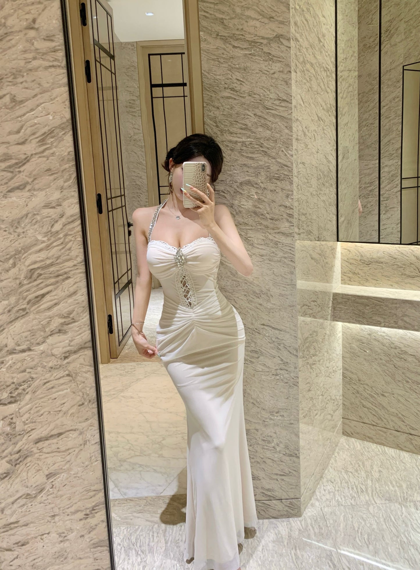 New Tendency Cutout Beading Ruched Mermaid Maxi Dress Parties Outfit Rhinestone Design White Halter Long Dress AP1670