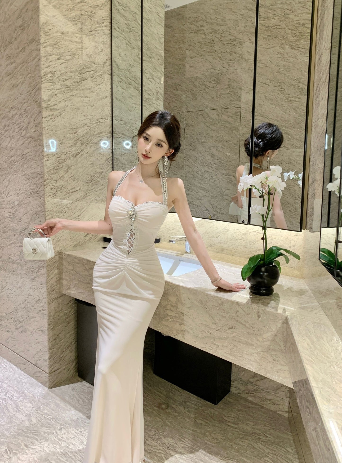 New Tendency Cutout Beading Ruched Mermaid Maxi Dress Parties Outfit Rhinestone Design White Halter Long Dress AP1670