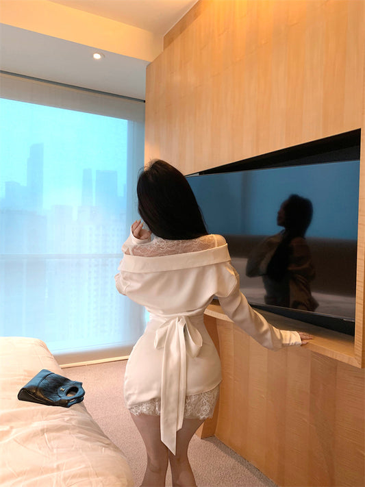 New Fashion White Satin Off-Shoulder Mini Skirt Novelty Natural Ruched Lace-Paneled Date Night Short Dress AP1682