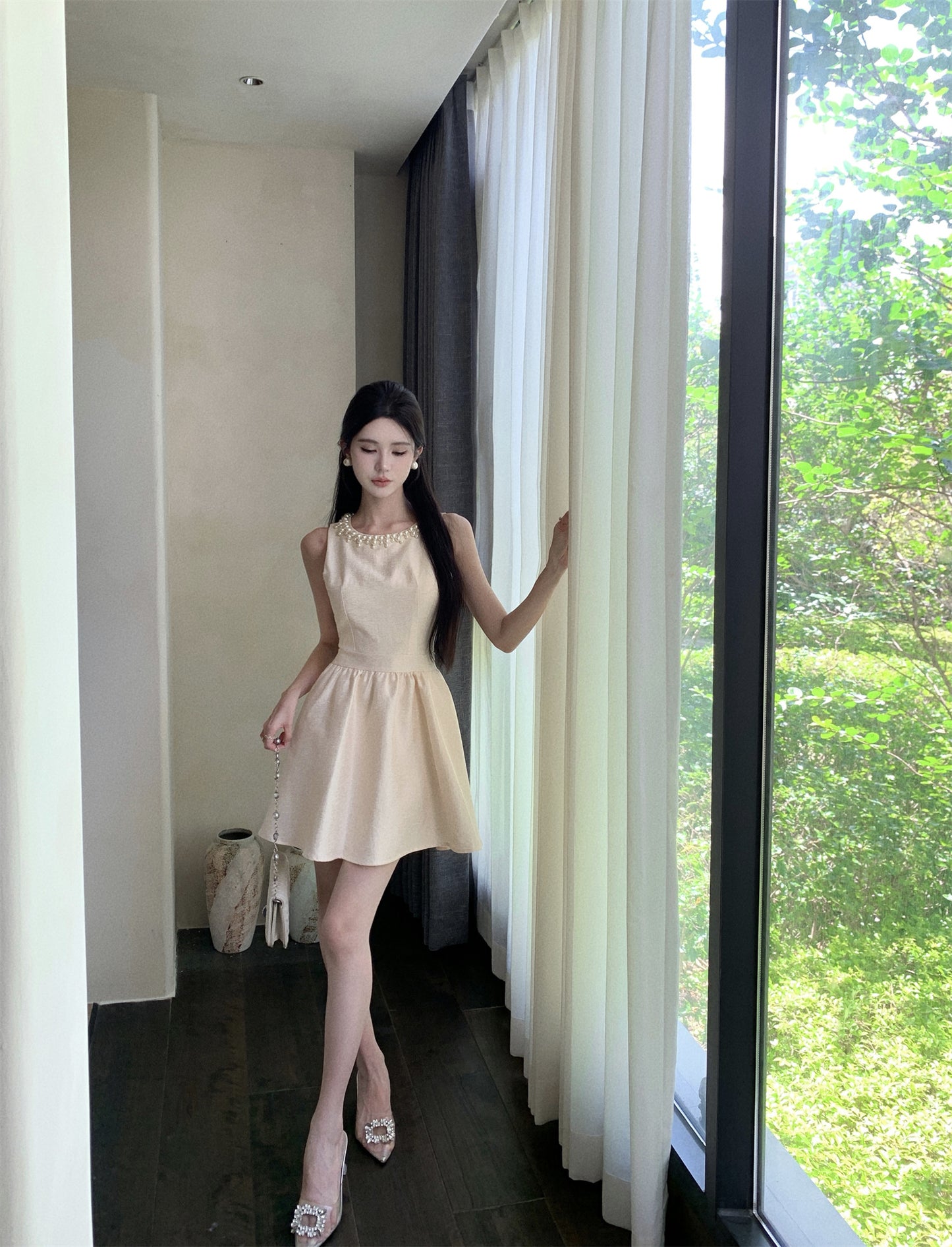 Lustrous Ivory A-Line Fitting Mini Skirt Charming Beading Neckline Ruffles Hem Halter Short Dress AP1687