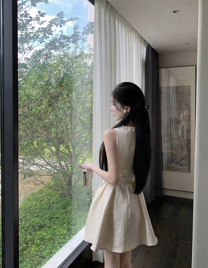 Lustrous Ivory A-Line Fitting Mini Skirt Charming Beading Neckline Ruffles Hem Halter Short Dress AP1687