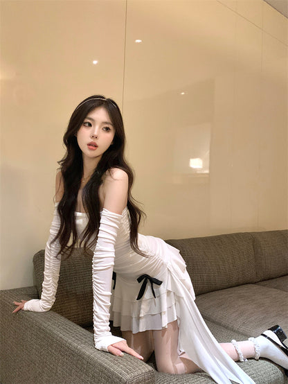 Hot Sales White Off-Shoulder Ruched Sleeve Tiered Mini Skirt Charming Black Bow Accents Short Dress AP1713