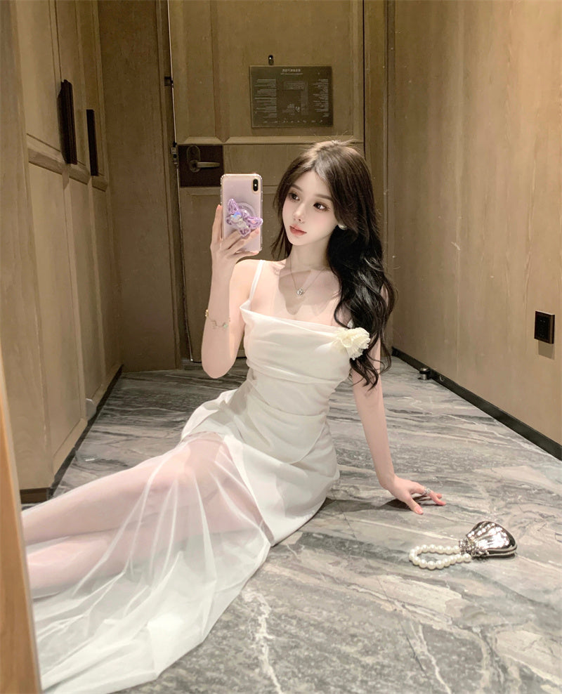Glamorous Satin Fabric Ruched Spaghetti Strap Evening Maxi Dress White Sheer Tulle Splicing Flower Design Long Dress AP1729