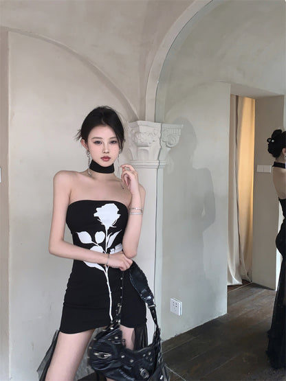 Novelty Black Strapless Bodycon Mini Dress With Tulle Train Figure-Flattering White Rose Print Short Dress AP1737
