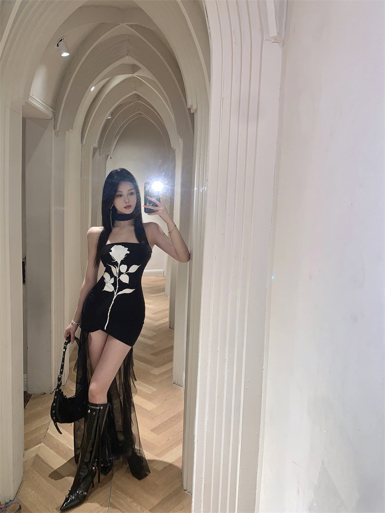 Novelty Black Strapless Bodycon Mini Dress With Tulle Train Figure-Flattering White Rose Print Short Dress AP1737