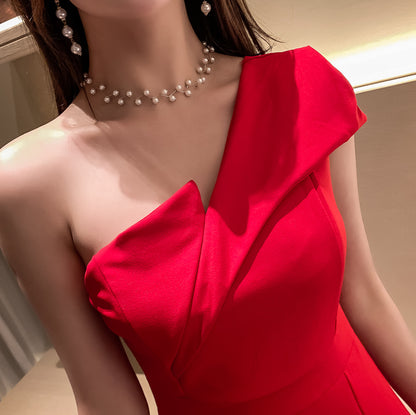 New Fashion Red High-Slit Feast Outfit Maxi Dress Charming One Shoulder Sheath Asymmetric Neckline Long Dress AP1767