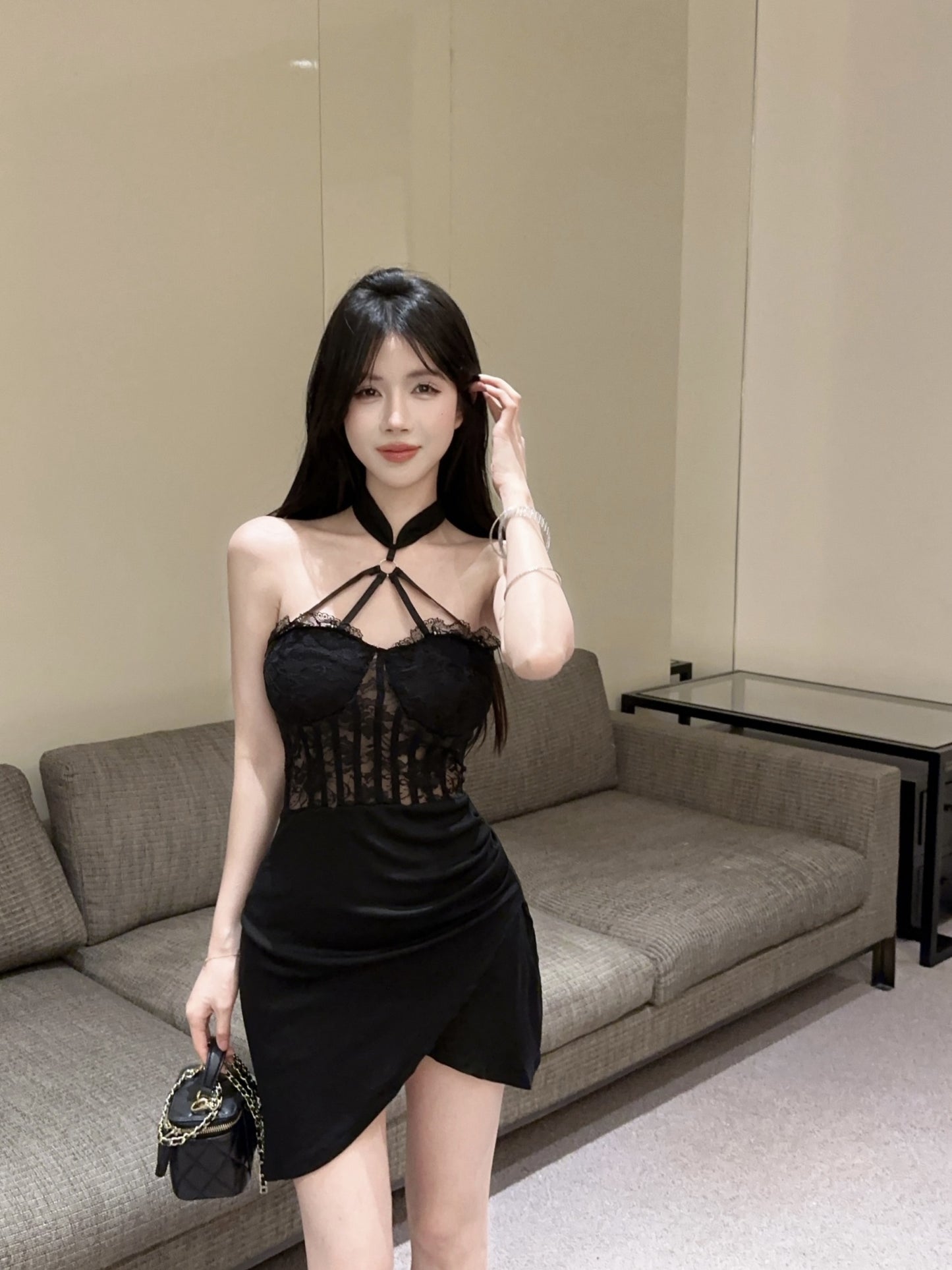 Romantic Lace-Trimmed Black Choker Neck Mini Skirt Vogue Backless Ruched Asymmetric Hem Halter Short Dress AP1771