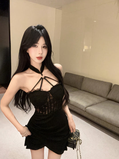 Romantic Lace-Trimmed Black Choker Neck Mini Skirt Vogue Backless Ruched Asymmetric Hem Halter Short Dress AP1771