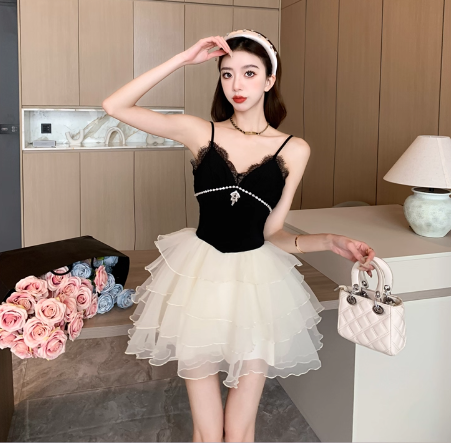 Graceful Party-Ready Spaghetti Strap Lace Trimmed Mini Skirt Unique White Layered Tulle Puff Hem Rhinestone Accent Short Dress AP1781