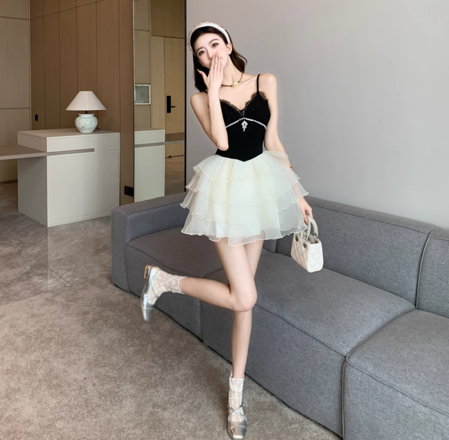 Graceful Party-Ready Spaghetti Strap Lace Trimmed Mini Skirt Unique White Layered Tulle Puff Hem Rhinestone Accent Short Dress AP1781