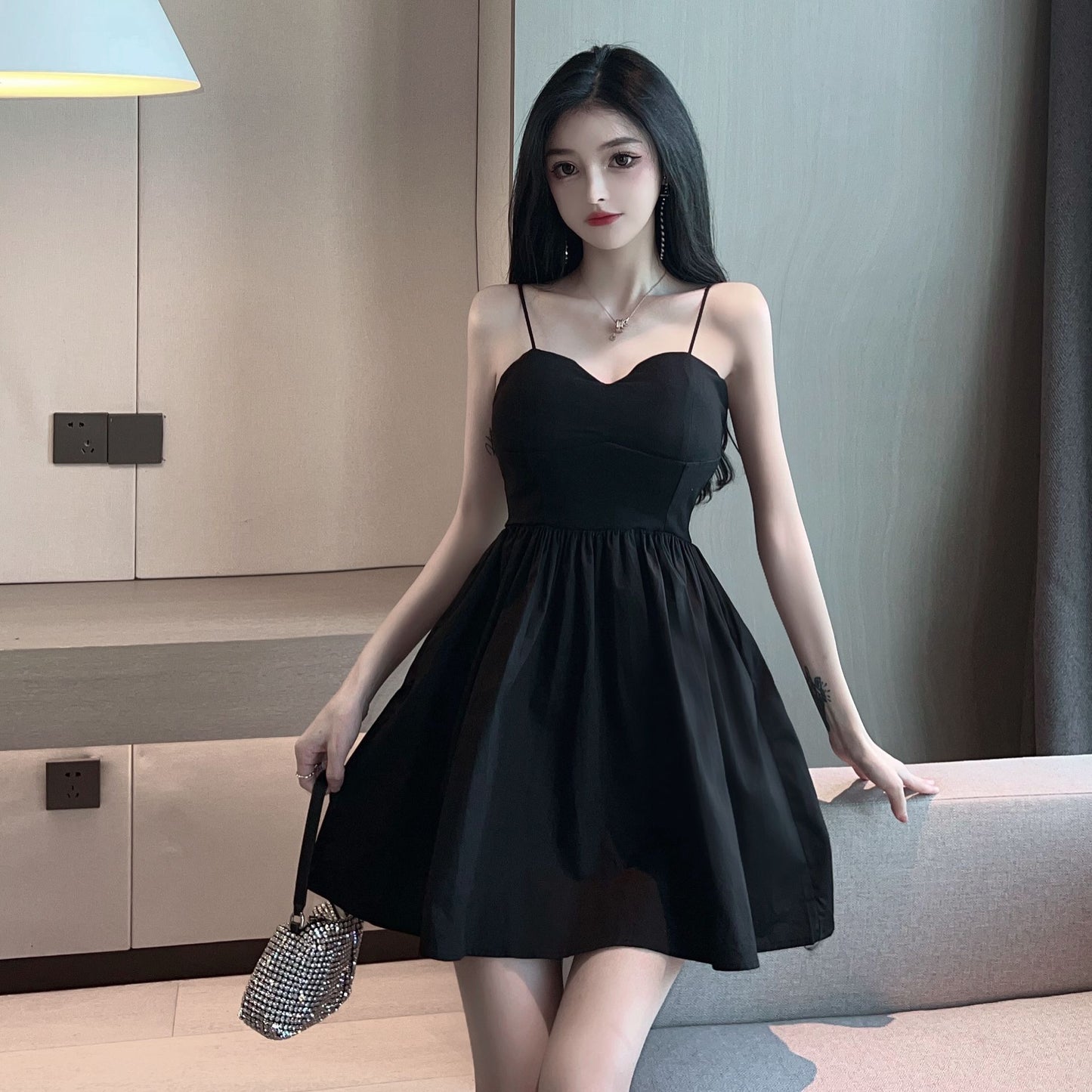 Cute Girls Cinched-Waist Black Mini Skirt Hot Girls LBD Nightclubs Ruched Hem Spaghetti Strap Short Dress AP1798