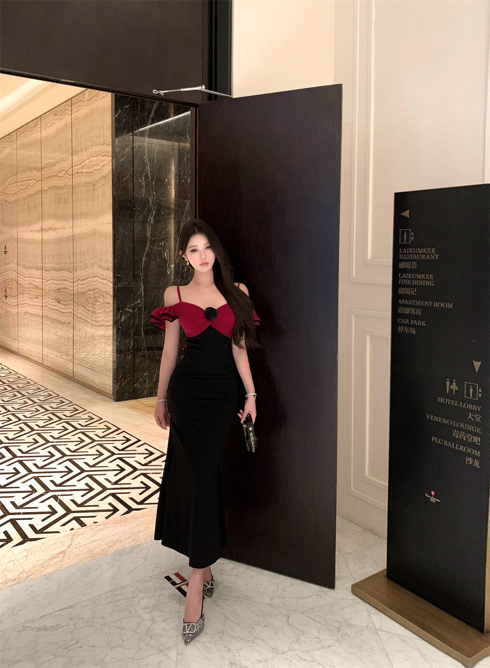 Charming Black & Red Off-Shoulder Mermaid Maxi Dress Casual Occasion Ruffles Trimmed Rose Detail Long Dress AP1809