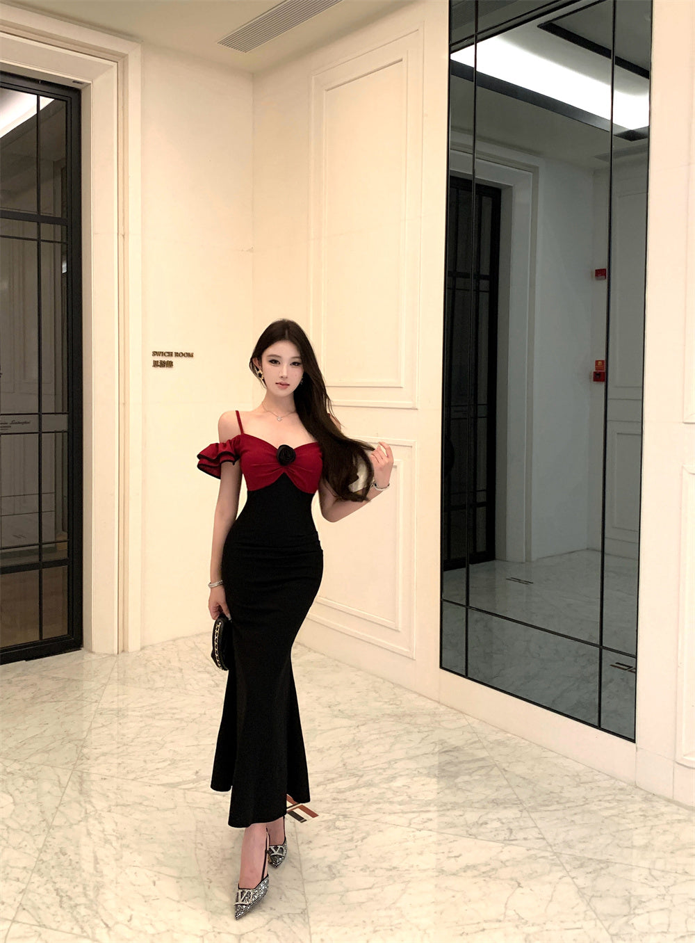 Charming Black & Red Off-Shoulder Mermaid Maxi Dress Casual Occasion Ruffles Trimmed Rose Detail Long Dress AP1809