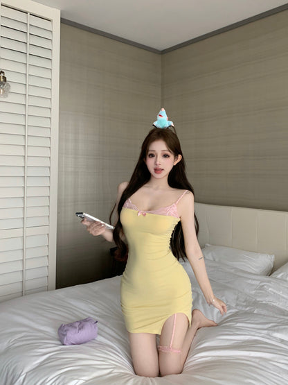 Vogue Pink Lace Trimmed Spaghetti Strap Sheath Yellow Mini Skirt Hot Girls Vibrant Asymmetric Hem Short Dress AP1819