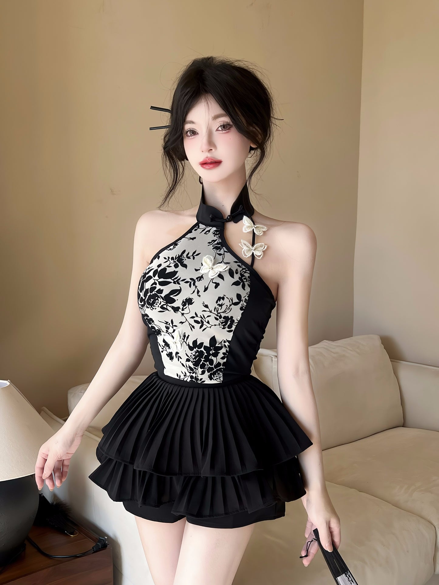 Charming 2-piece Set Floral Print Bodice Top A-Line Mini Skirt Cheongsam-Inspired 3D Butterfly Embellishments Pleated Tiered Halter Short Dress AP1854