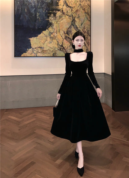 Graceful Black Velvet Square Neck Midi Dress Vogue A-Line Ruffles Hem Long Sleeve Long Dress AP1859