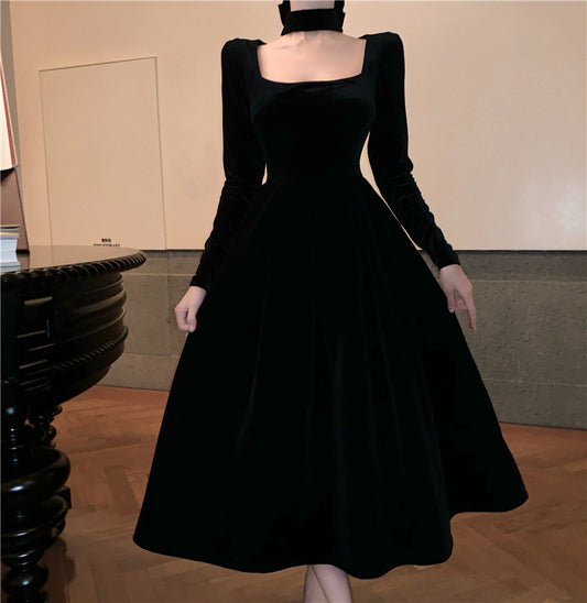 Graceful Black Velvet Square Neck Midi Dress Vogue A-Line Ruffles Hem Long Sleeve Long Dress AP1859