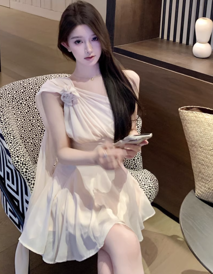 Charming One Shoulder A-Line Tulle Layered Mini Dress Novelty 3D Floral Accent Asymmetric Hem Cinched Wasit Short Dress AP1867