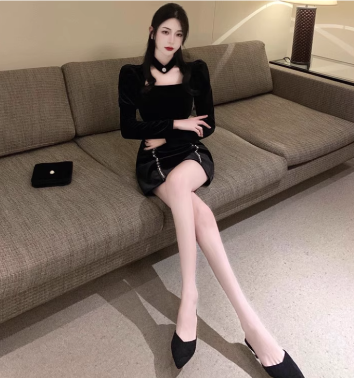 Hot Sales Beading Design Velvet Long Sleeves Mini Skirt Everyday Wear Square Neckline A-Line Short Dress AP1870