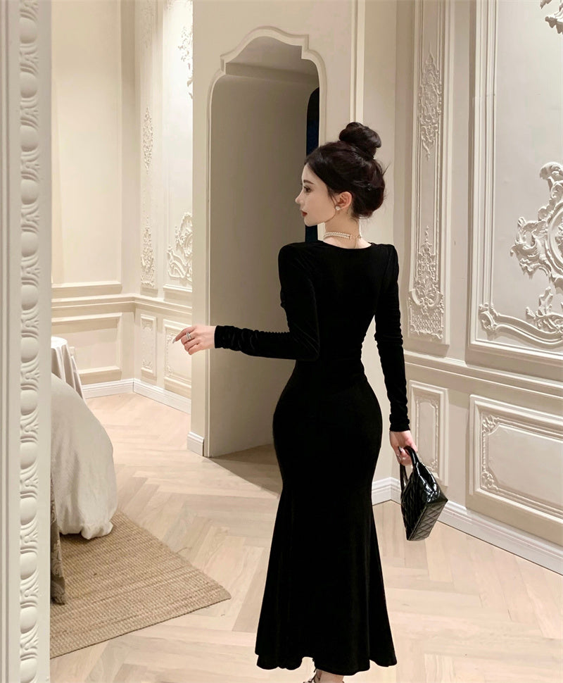 Charming Velvet Black V Neckline Maxi Dress Vogue Mermaid Long Sleeve Sheath Long Dress AP1874