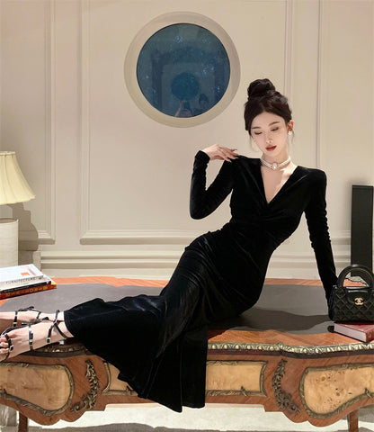Charming Velvet Black V Neckline Maxi Dress Vogue Mermaid Long Sleeve Sheath Long Dress AP1874