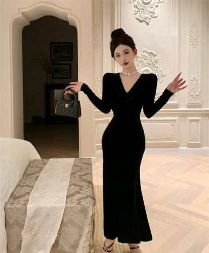 Charming Velvet Black V Neckline Maxi Dress Vogue Mermaid Long Sleeve Sheath Long Dress AP1874