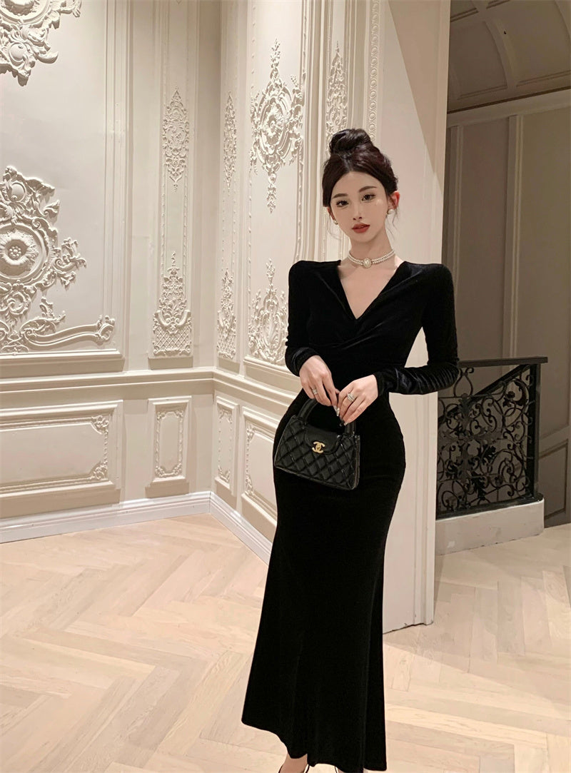 Charming Velvet Black V Neckline Maxi Dress Vogue Mermaid Long Sleeve Sheath Long Dress AP1874