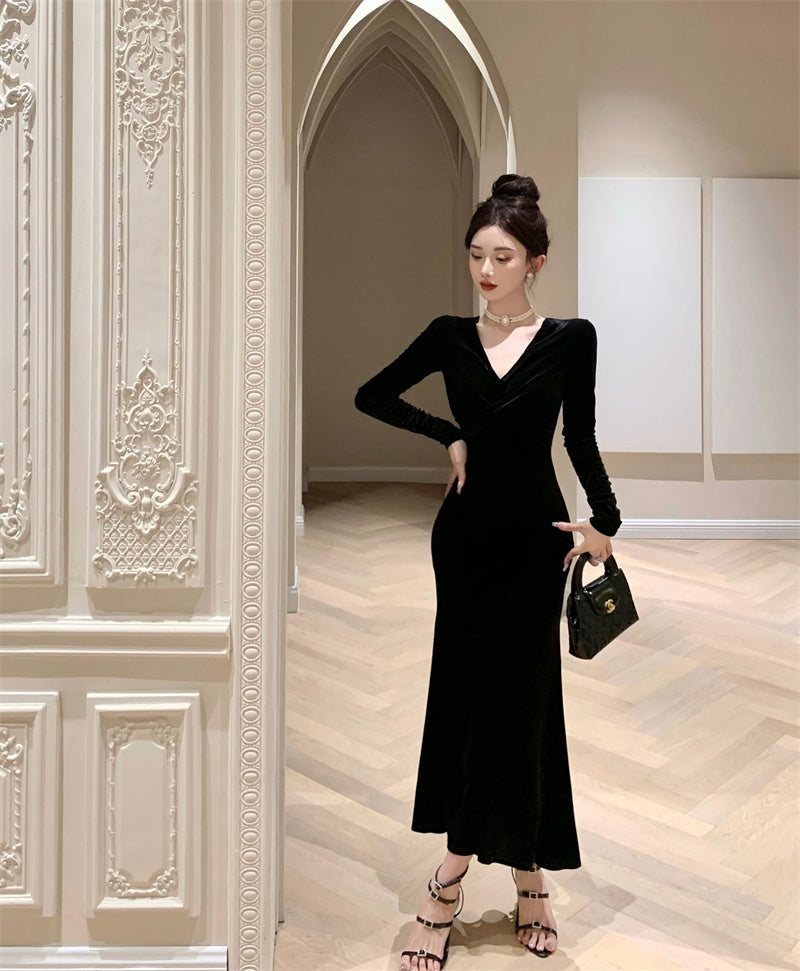 Charming Velvet Black V Neckline Maxi Dress Vogue Mermaid Long Sleeve Sheath Long Dress AP1874