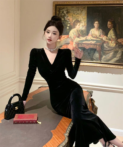 Charming Velvet Black V Neckline Maxi Dress Vogue Mermaid Long Sleeve Sheath Long Dress AP1874
