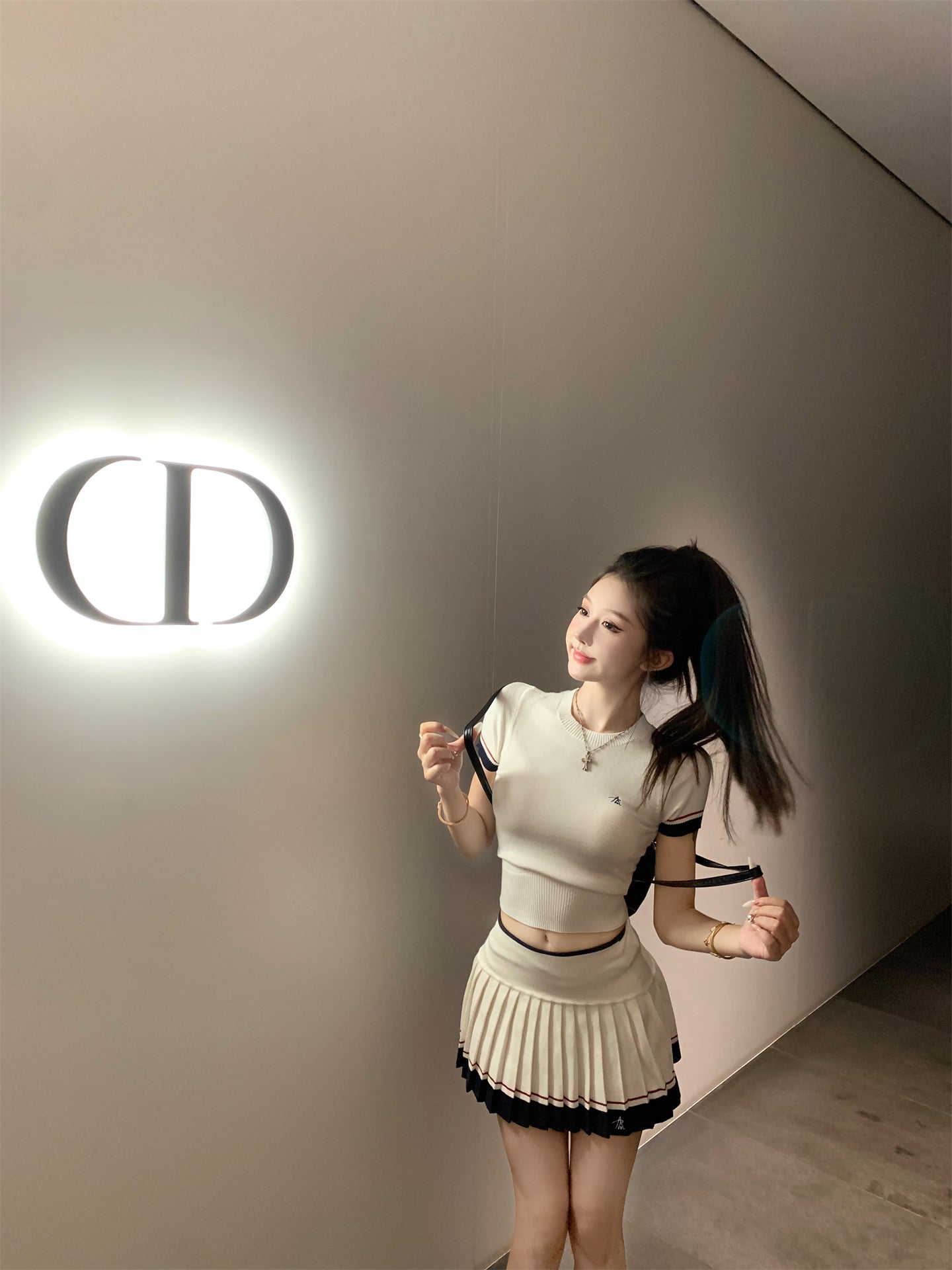 New Arrival White Two-Piece Set Mini Skirt Vogue Color-Block Trim Sporty-Chic Pleated Short Dress AP1883