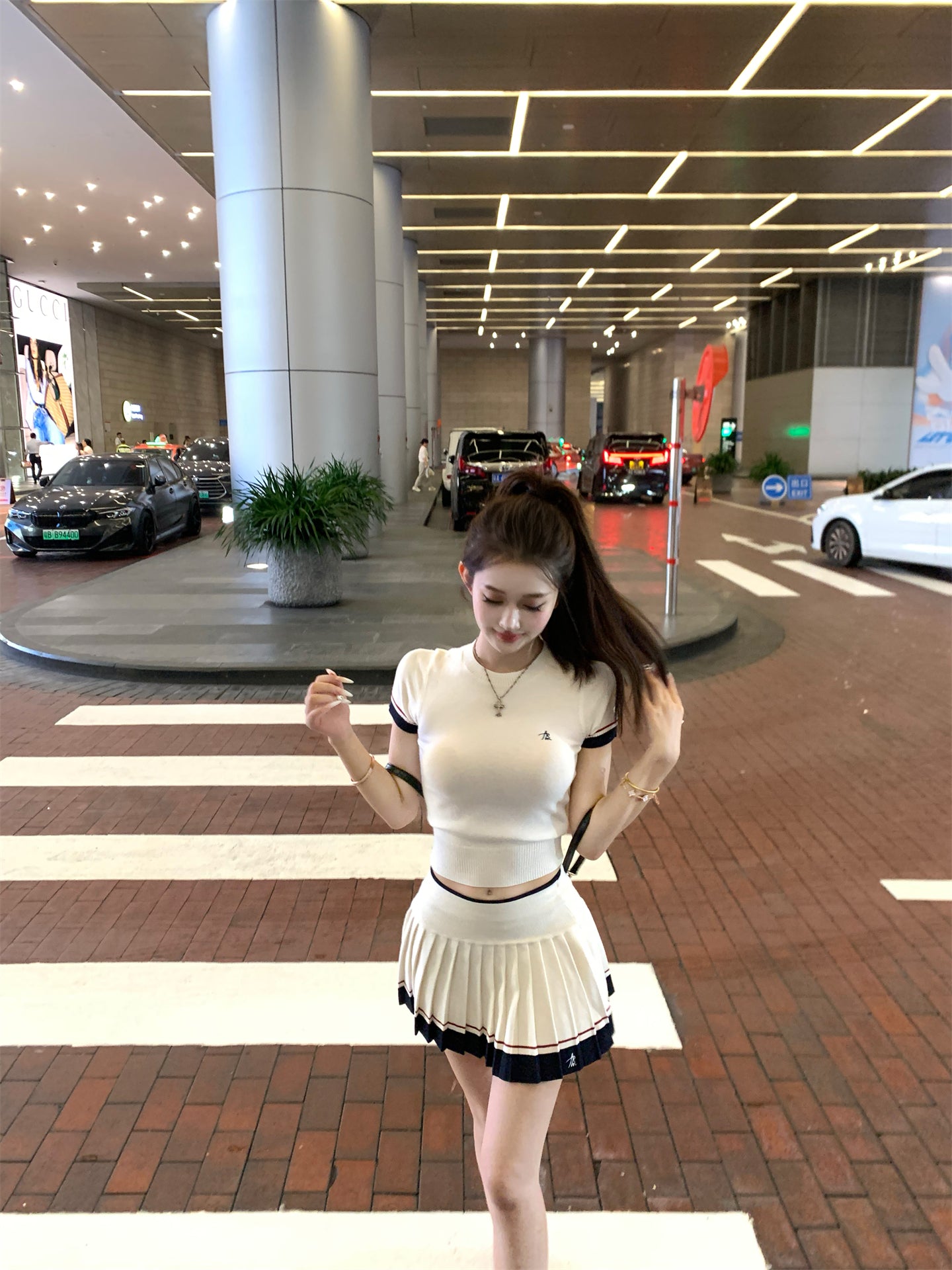 New Arrival White Two-Piece Set Mini Skirt Vogue Color-Block Trim Sporty-Chic Pleated Short Dress AP1883