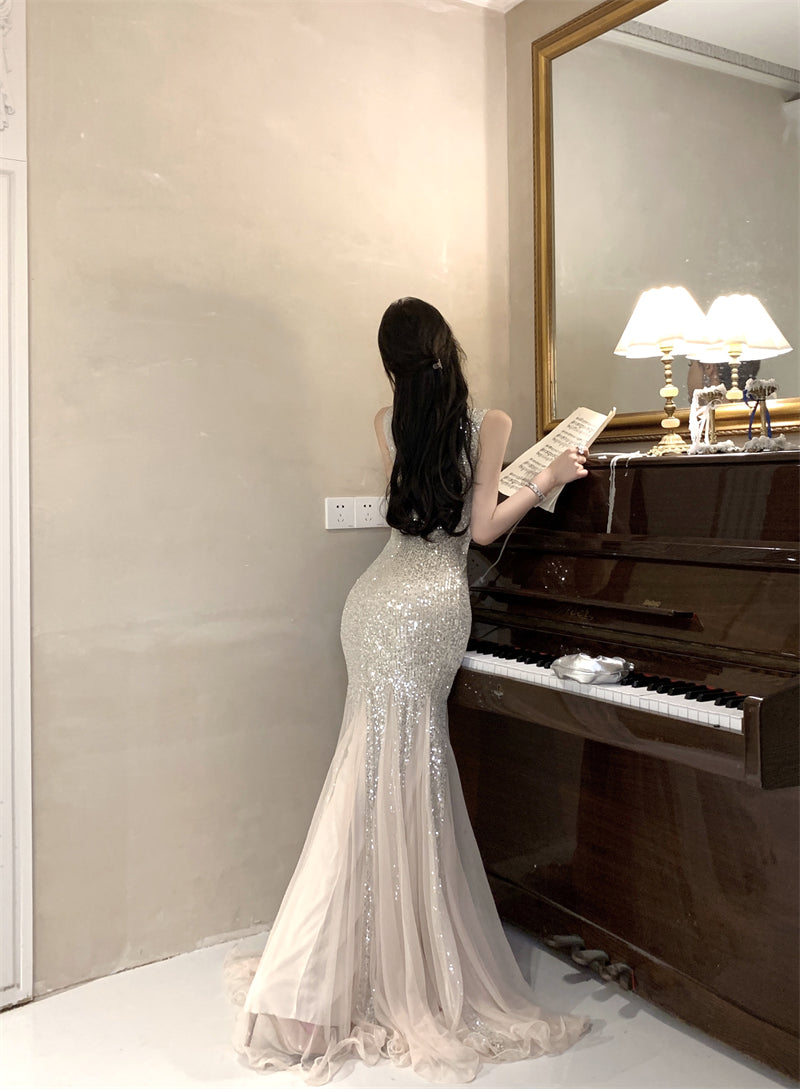 Charming Glittering Sequin Mermaid Tulle Splicing Maxi Dress Deep Glamorous V-Neck Sleeveless Ruffles Hem Long Dress AP1884