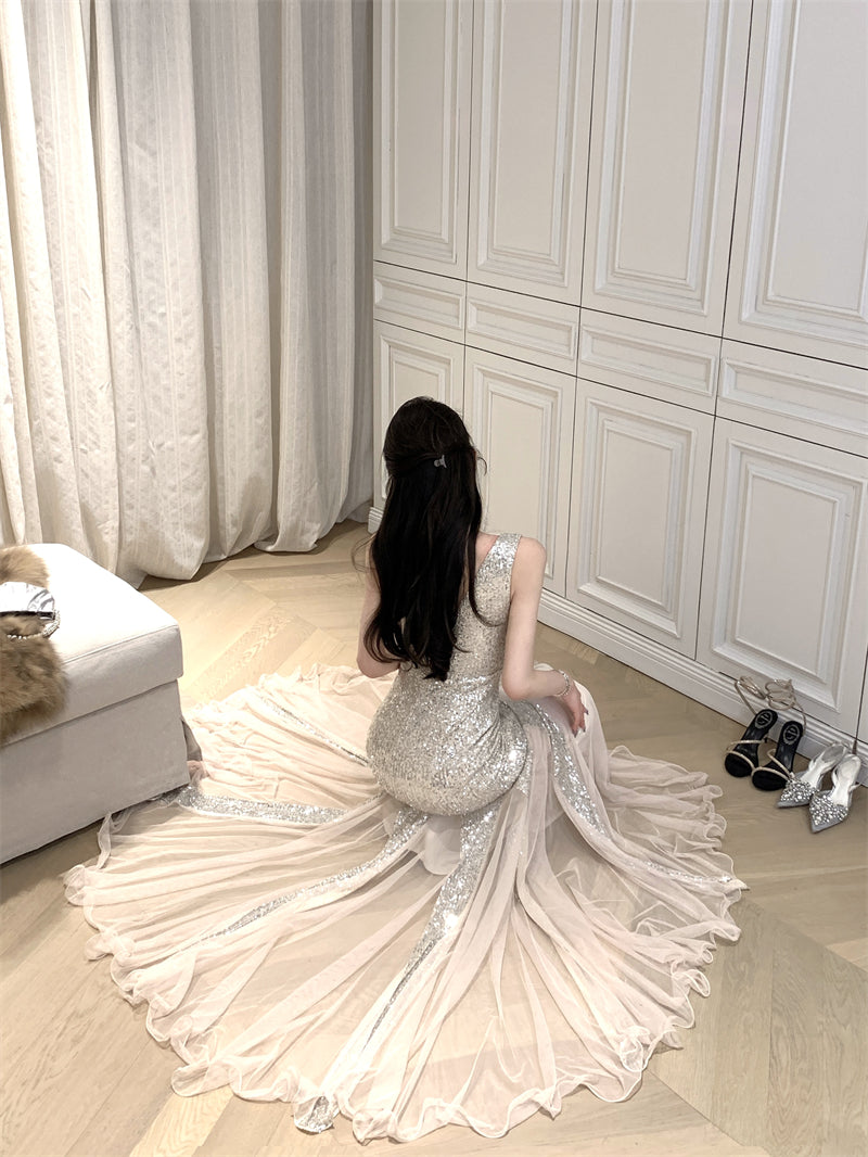 Charming Glittering Sequin Mermaid Tulle Splicing Maxi Dress Deep Glamorous V-Neck Sleeveless Ruffles Hem Long Dress AP1884