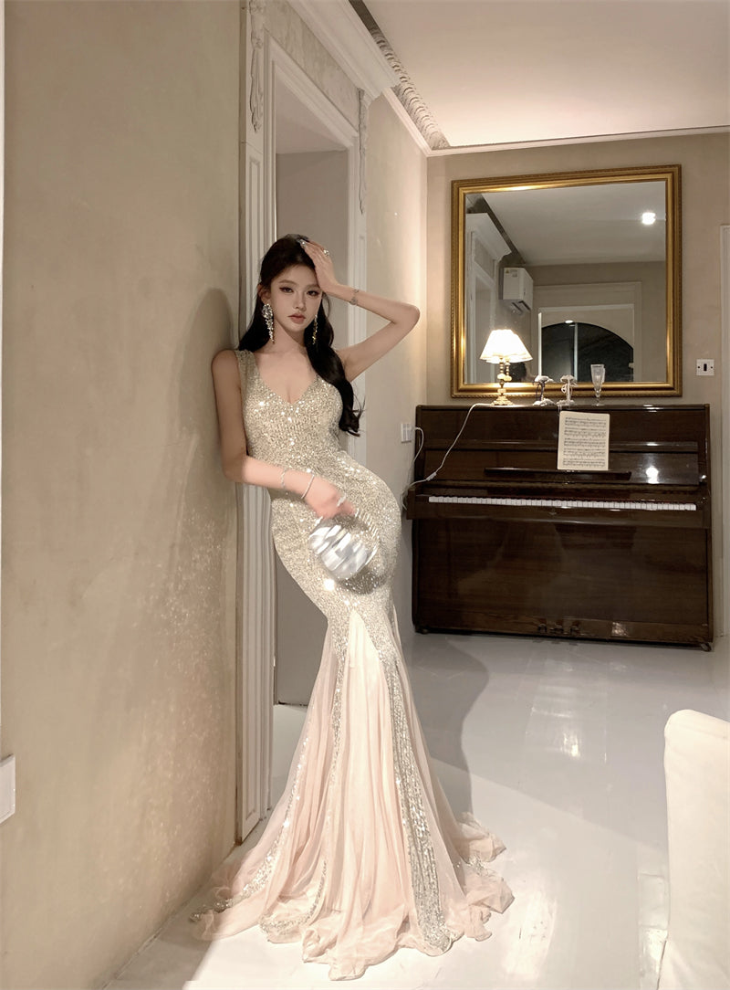 Charming Glittering Sequin Mermaid Tulle Splicing Maxi Dress Deep Glamorous V-Neck Sleeveless Ruffles Hem Long Dress AP1884