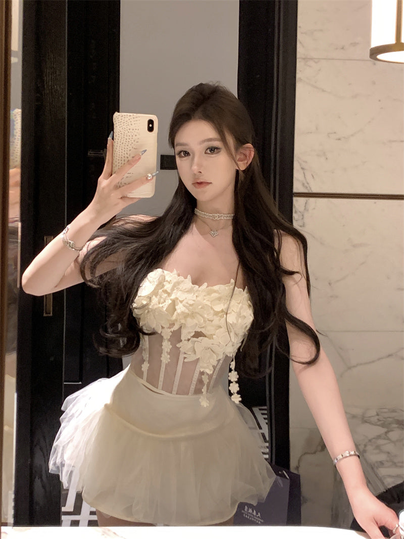 Elegant White Strapless Two-Piece Set Puffy Tulle Mini Skirt Dreamy Sheer Corset 3D Floral Design Short Dress AP1891