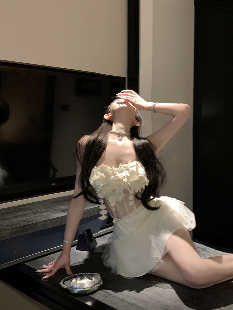 Elegant White Strapless Two-Piece Set Puffy Tulle Mini Skirt Dreamy Sheer Corset 3D Floral Design Short Dress AP1891