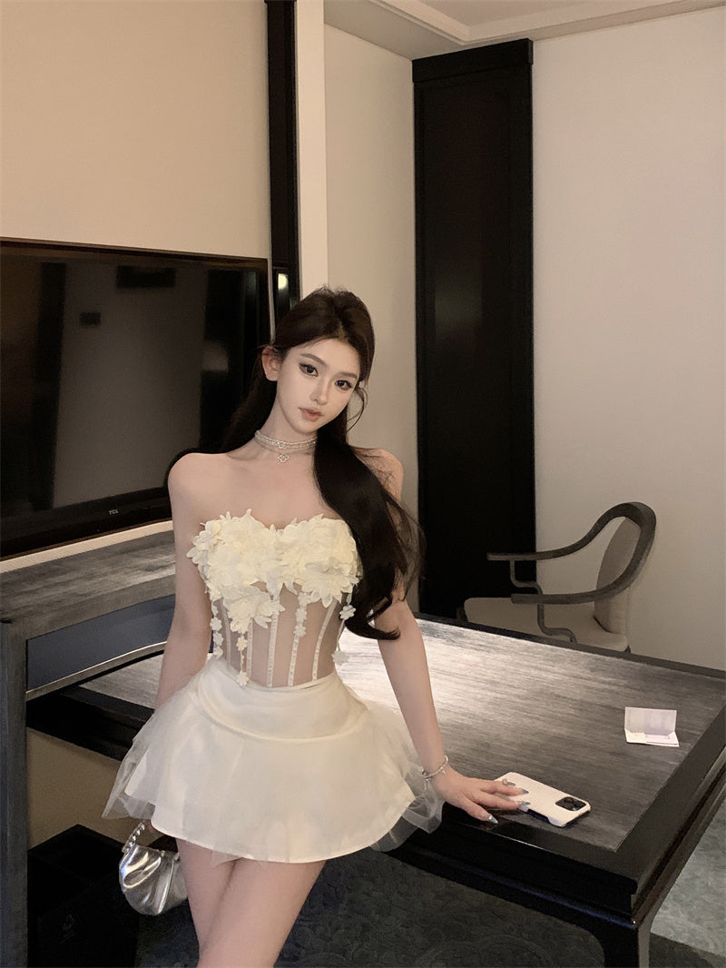 Elegant White Strapless Two-Piece Set Puffy Tulle Mini Skirt Dreamy Sheer Corset 3D Floral Design Short Dress AP1891