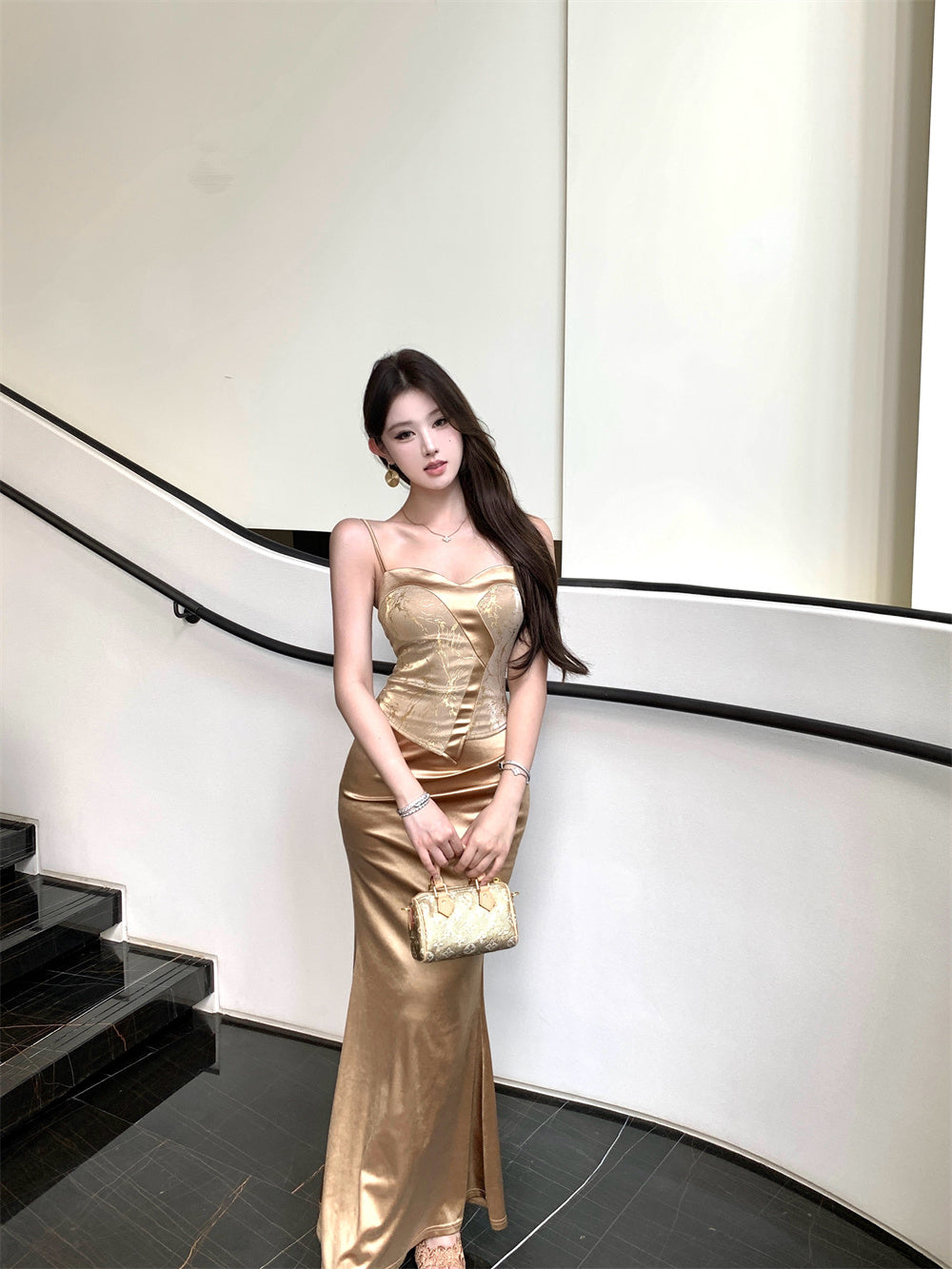 Exquisite Gold Satin Spaghetti Straps Luxury Nightouts Maxi Dress Elegant Backless Mermaid Corset-Style Long Dress AP1906