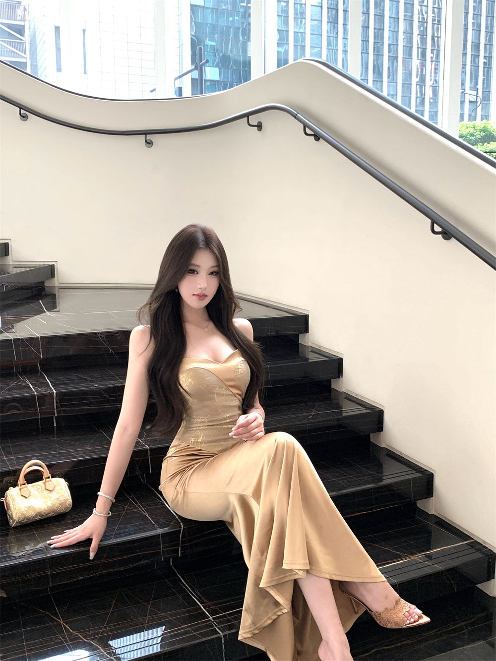 Exquisite Gold Satin Spaghetti Straps Luxury Nightouts Maxi Dress Elegant Backless Mermaid Corset-Style Long Dress AP1906