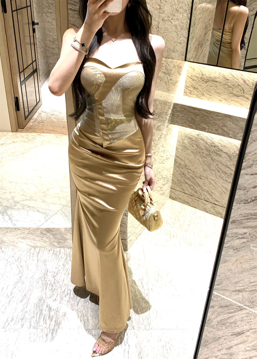 Exquisite Gold Satin Spaghetti Straps Luxury Nightouts Maxi Dress Elegant Backless Mermaid Corset-Style Long Dress AP1906