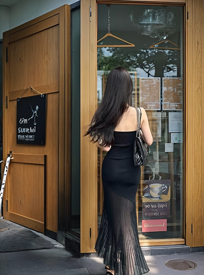 Fashionable Black Spaghetti Straps Maxi Dress Vogue Sheer Pleat Mesh Splicing Hem Long Dress AP1917