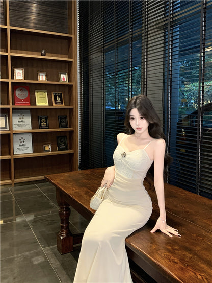 Graceful Sheath Rhinestone Accent Spaghetti Straps Maxi Dress Feast Outfit Textured Applique Chiffon Hem Splicing Long Dress AP1918