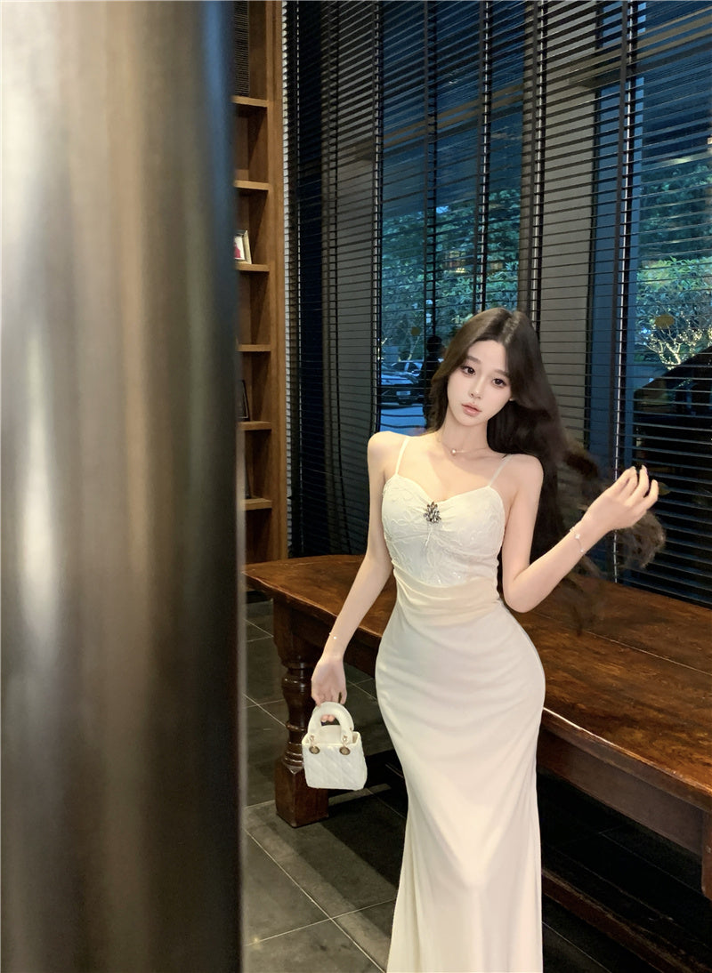 Graceful Sheath Rhinestone Accent Spaghetti Straps Maxi Dress Feast Outfit Textured Applique Chiffon Hem Splicing Long Dress AP1918