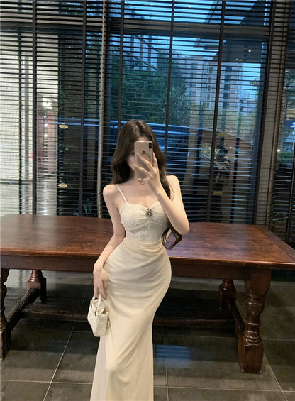 Graceful Sheath Rhinestone Accent Spaghetti Straps Maxi Dress Feast Outfit Textured Applique Chiffon Hem Splicing Long Dress AP1918