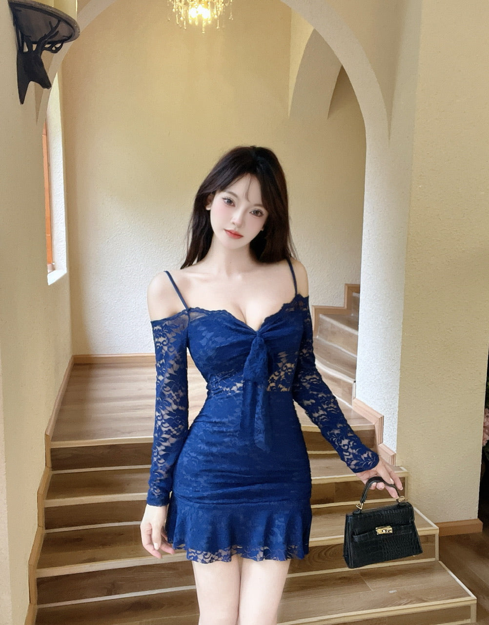 Retro Hot Girls Royal Blue Off-Shoulder Front Bow Mini Skirt French-Style Sheer Lace Long Sleeves Ruffled Hem Short Dress AP1922